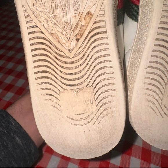 Women's Gucci Authentic Ace Sneaker with Bee US 6 /36 EU pre-owned - Picture 8 of 12